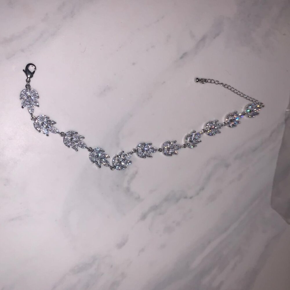 Neiman Marcus Crystal Leaf Vine Bracelet - Picture 3 of 4
